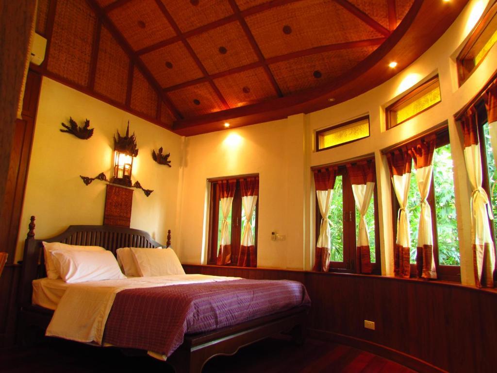 Santitham Guest House Чиангмай Стая снимка