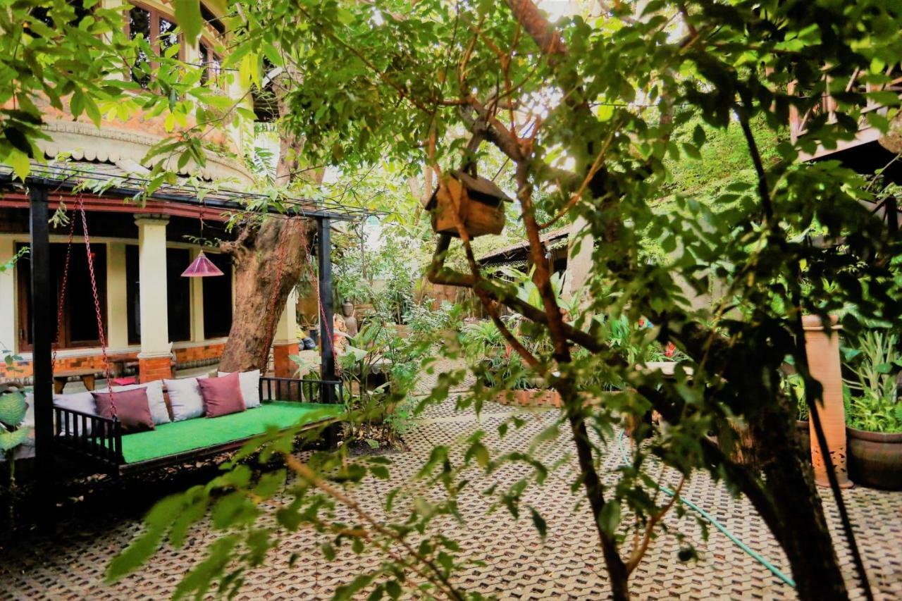 Santitham Guest House Чиангмай Екстериор снимка